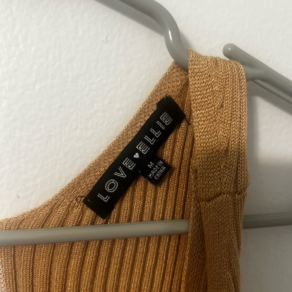 Two-Tone Ribbed Women’s Top - Picture 3 of 4